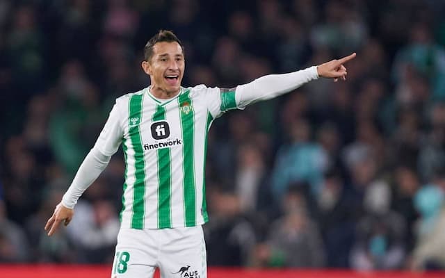 Andrés Guardado se Une al León: Avances en la Contratación del Destacado Jugador para la Fiera